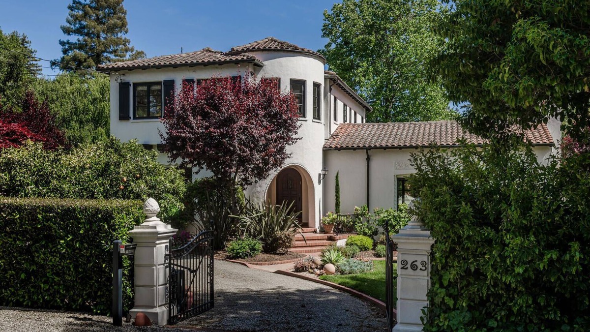 San Mateo Park House | Luxurious designer home, walkable to downtown Bur & SM, heart of Silicon Valley