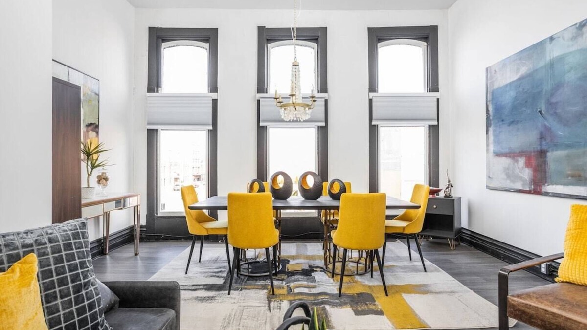 Crawfordsville Condo | Luxurious Downtown Penthouse, Great Views!