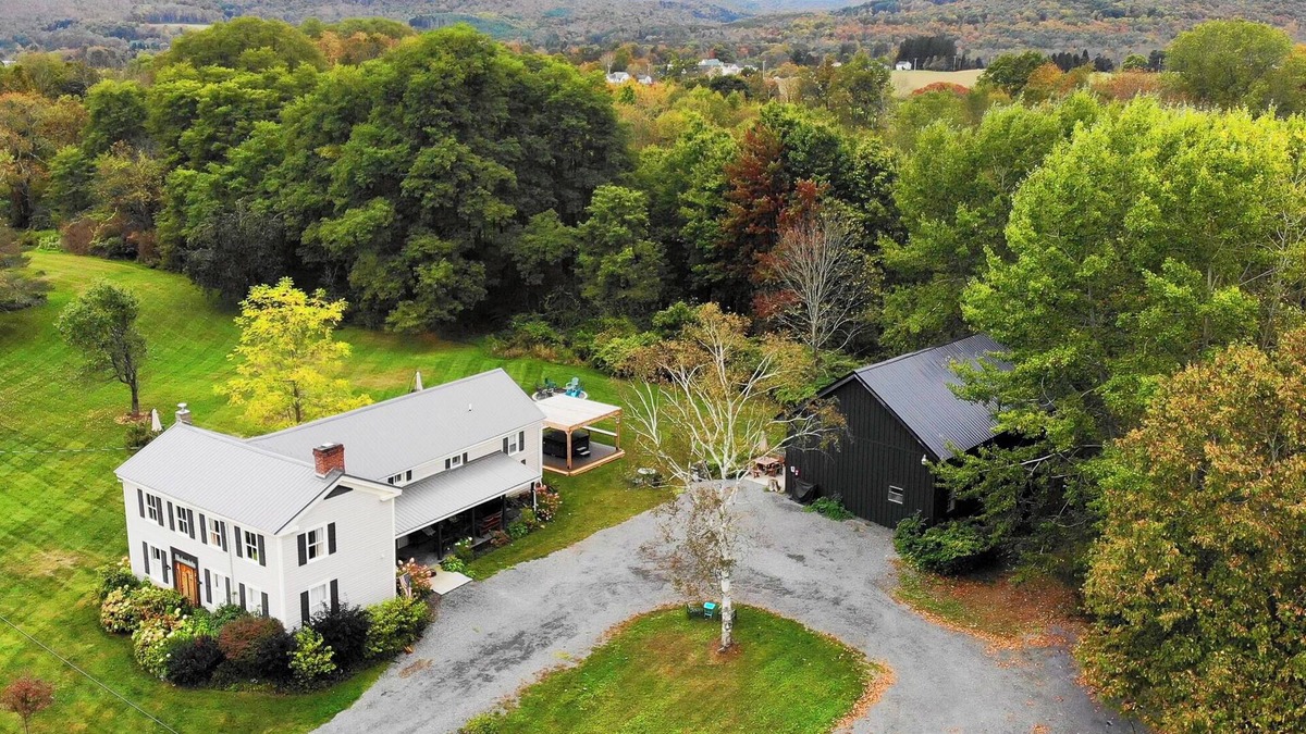 Cooperstown House | Luxurious Estate in Cooperstown, NY -3.2 miles from the Cooperstown Dreams Park