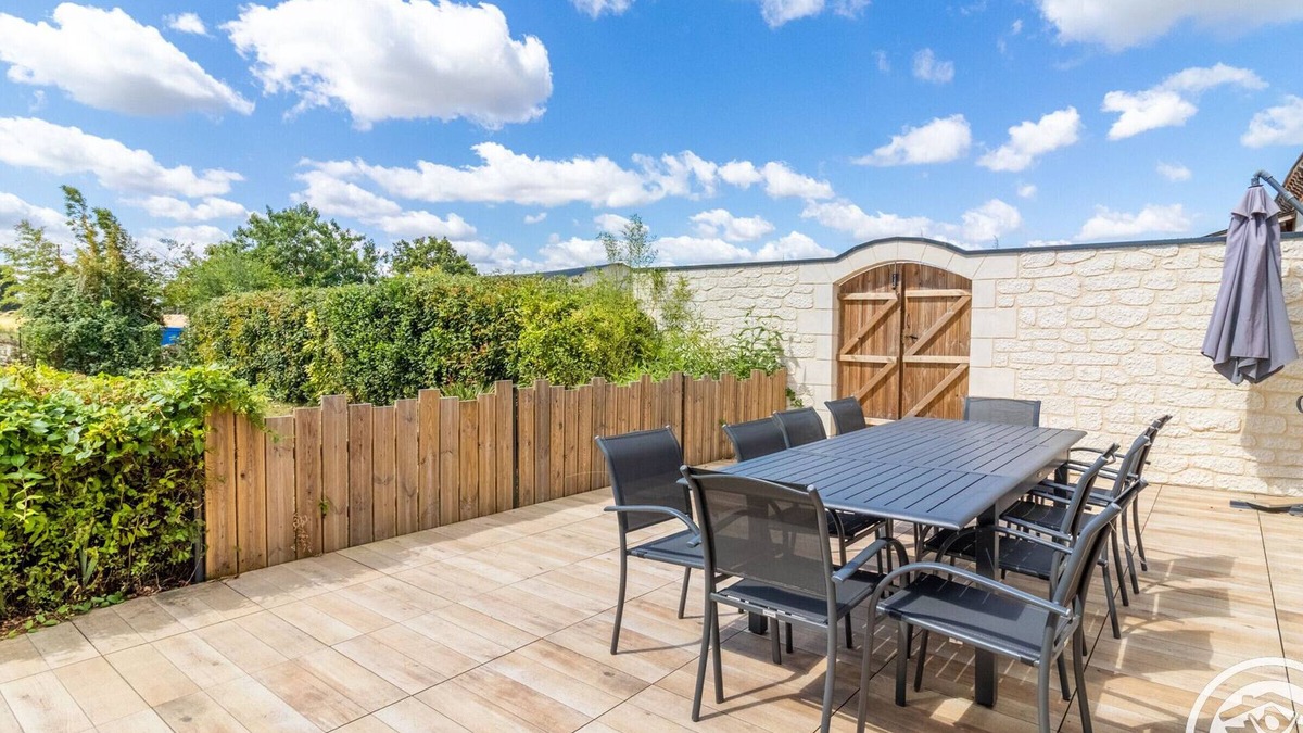 Marans Cottage | Luxurious Family Retreat: Spa, Games, Garden, Near Angers & Rennes