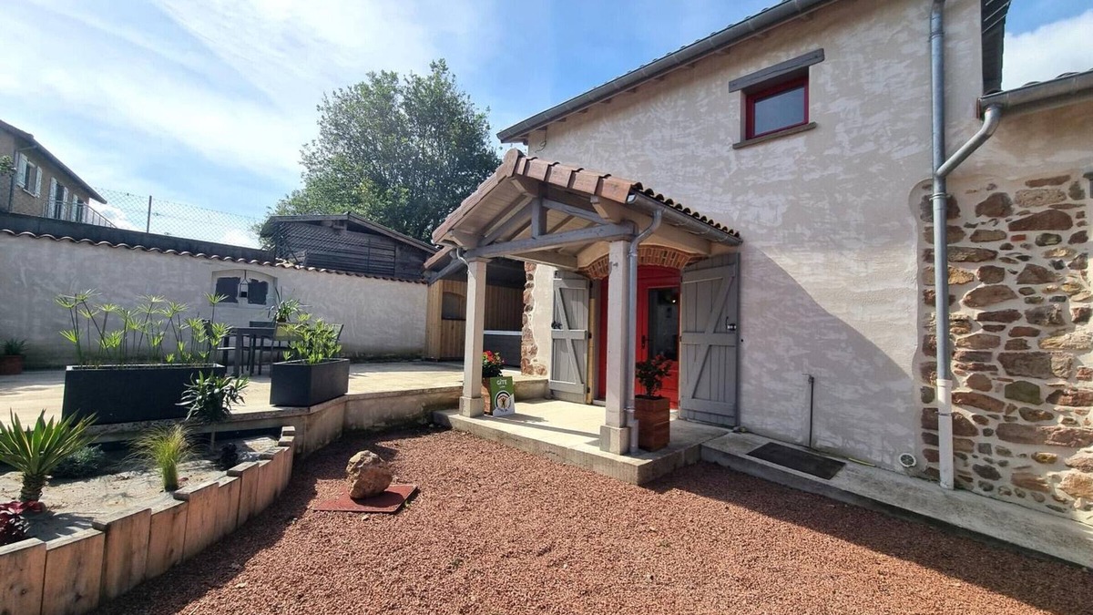 Notre-Dame-de-Boisset Cottage | Luxurious 2BR Cottage with Terrace, Spa & Scenic Views in Notre-Dame-de-Boisset