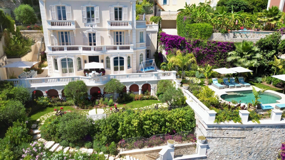 Villefranche-sur-Mer Villa | Luxurious Villa with sea view- swimming pool- close to the sea- garage - garden