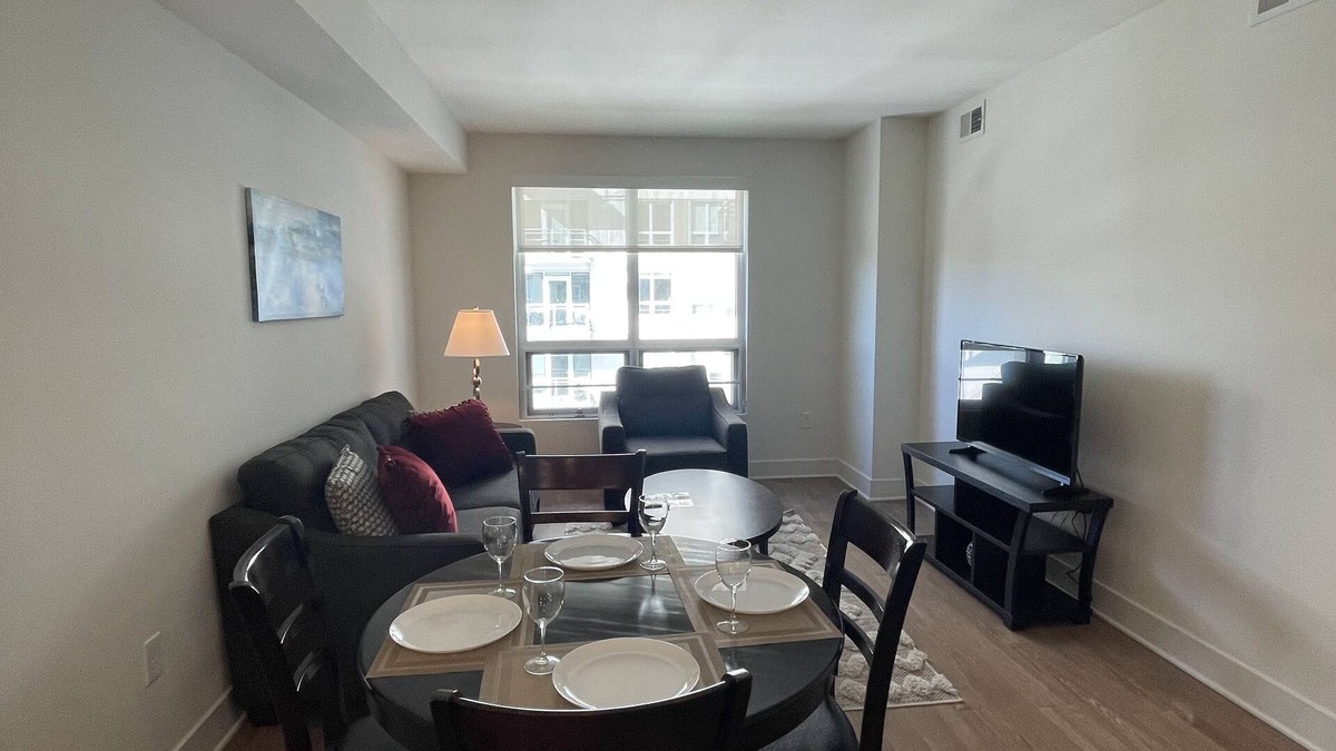 Pentagon City Apartment | Luxurious Fully Furnished Move-In-Ready in Luxurious Apartment