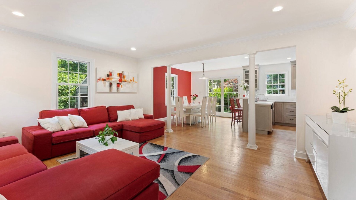 Bethesda House | Luxurious Fully Renovated House
