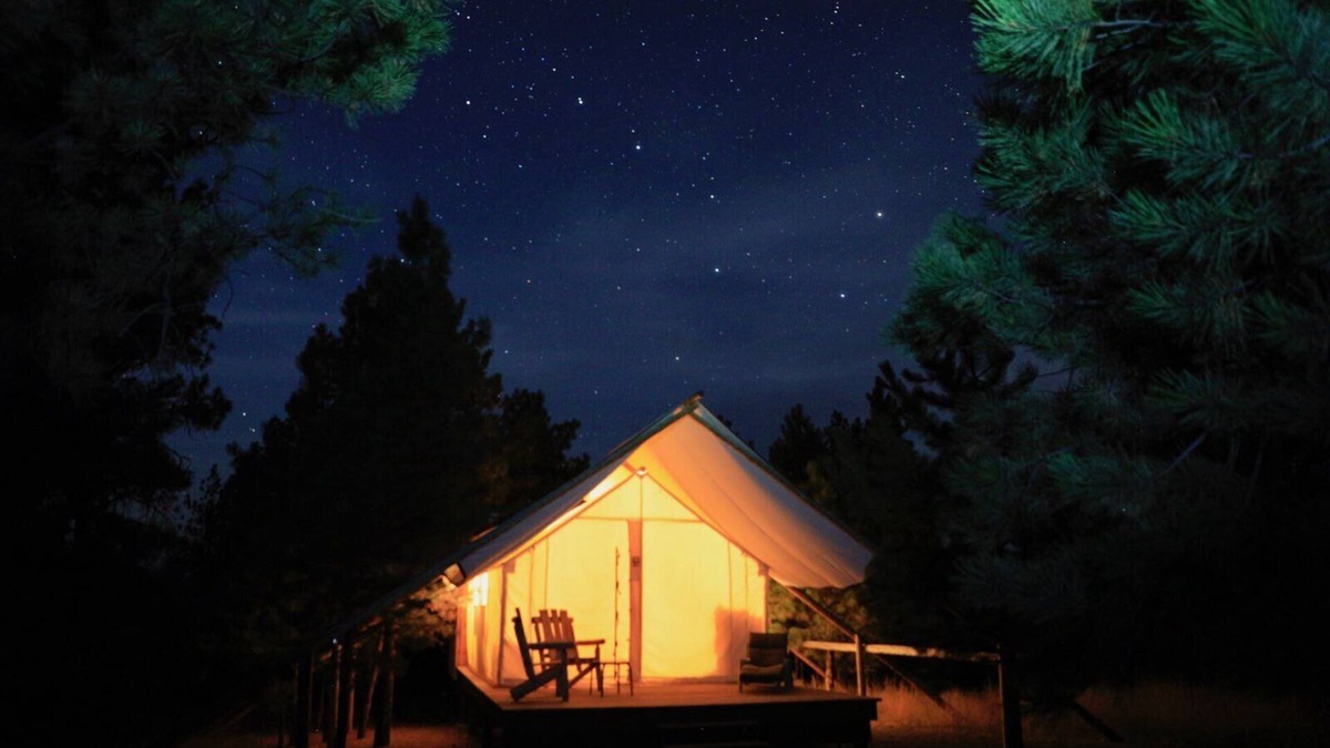 Helena Cabin | Luxurious Glamping With Complete Privacy & 360° Views of the Rocky Mountains
