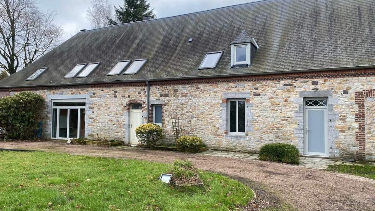 Momignies House | Luxurious loft near Chimay with pool table, table soccer, darts, arcade cabinet
