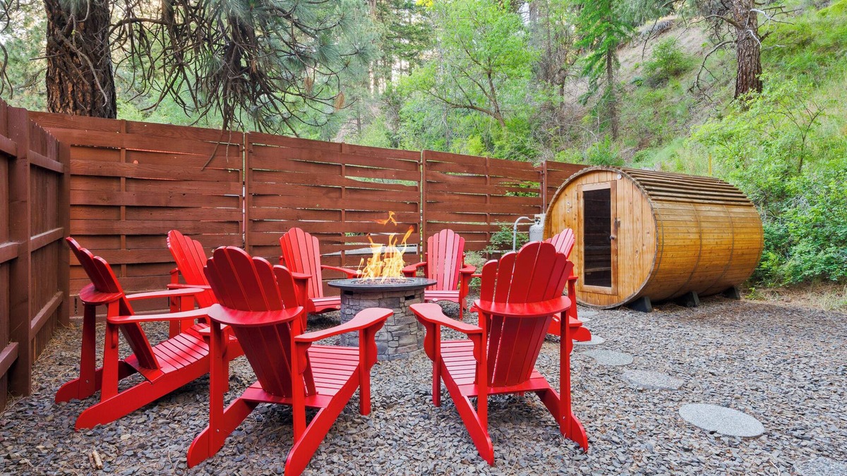 Naches Cabin | Luxurious Log Cabin Getaway at White Pass
