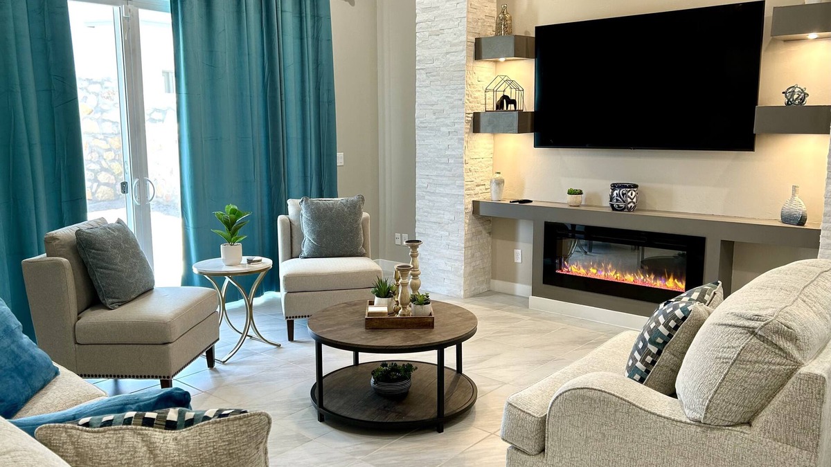 Biggs Field House | Luxurious modern home away from home.