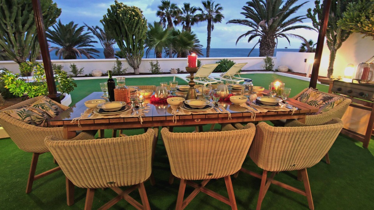 Costa Teguise Villa | Luxurious Oceanfront Villa with Panorama View and Private Pool