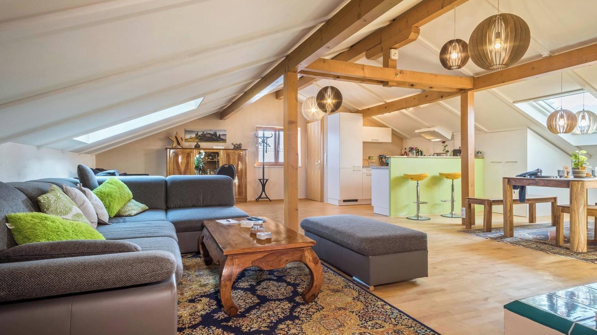 Hoechst Apartment | Luxurious Penthouse Apartment Close to Lake Constance with Garden & Wi-Fi