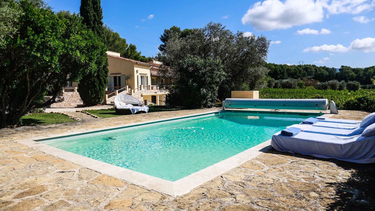 Le Brulat House | Luxurious Provencal Mas in the nature