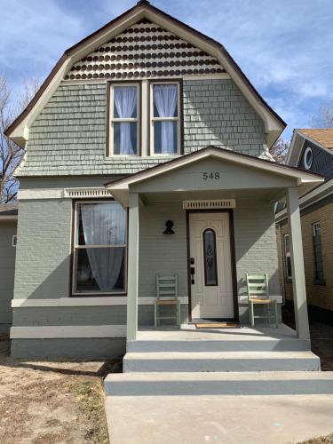 Delta House | Luxurious Renovated Gem in Convenient Location!