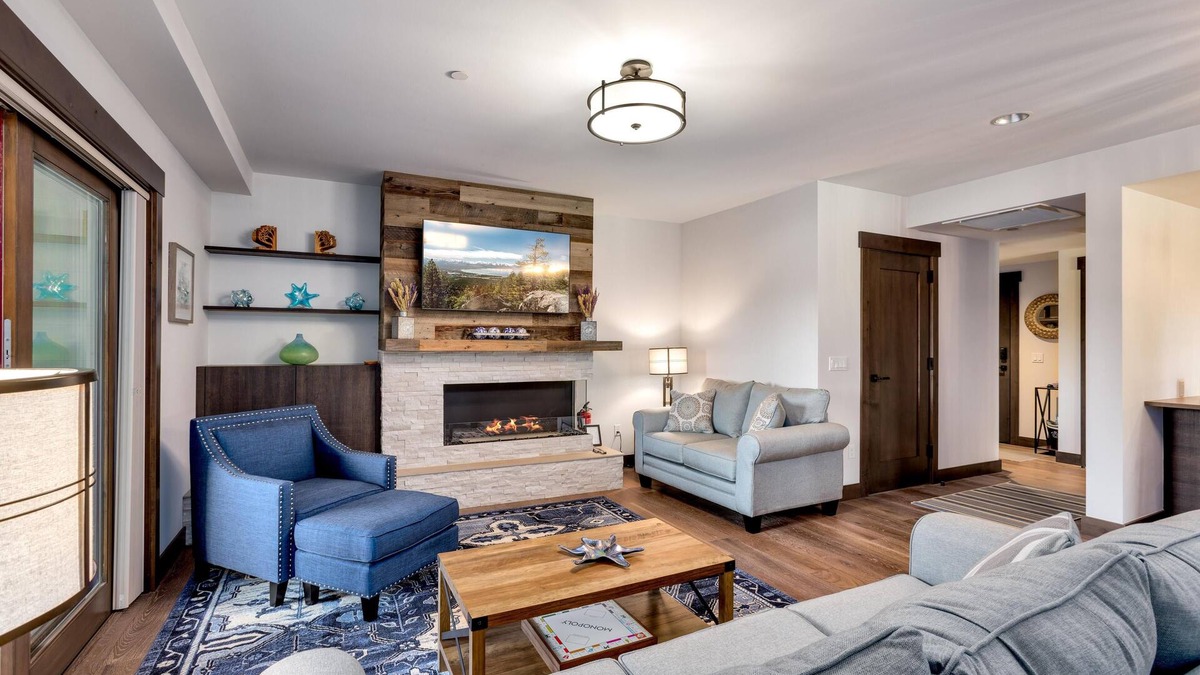 Stateline Condo | Luxurious Residence 1345 sqft. 2 bed, 2 bath in Private Lakefront Community