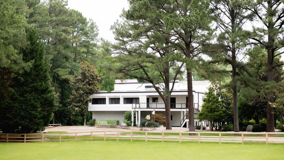 Midlothian House | Luxurious riverfront Manor with 6 bedrooms and WiFi, AC in fabulous Midlothian