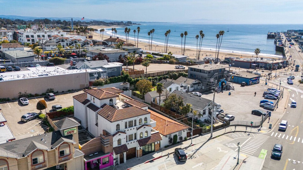Westside Santa Cruz Villa | Luxurious Sea Crest Oceanview Villa- by Main Beach