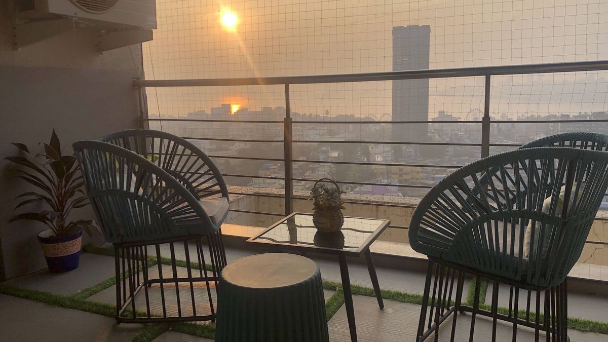 Mahim Apartment | Luxurious Sea View Apartment near Mahim Church, Raheja Hospital, 1BKC.