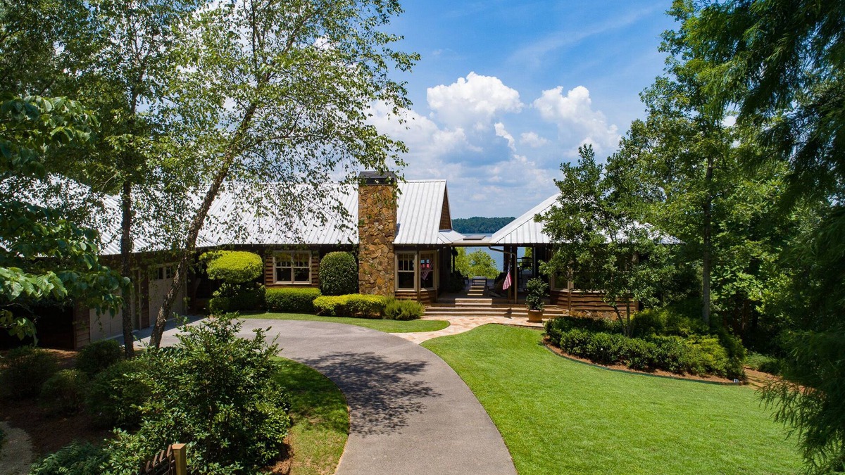 Crane Hill House | Luxurious Smith Lake home, "SKY CABIN", situated on 8 ACRES with amazing views!
