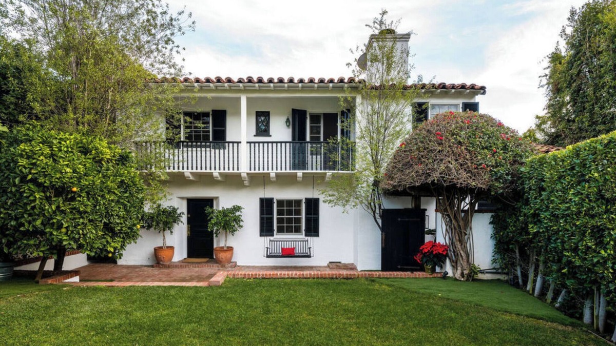 Santa Monica Canyon House | Luxurious Spanish 4 Bedroom Home in Santa Monica Canyon