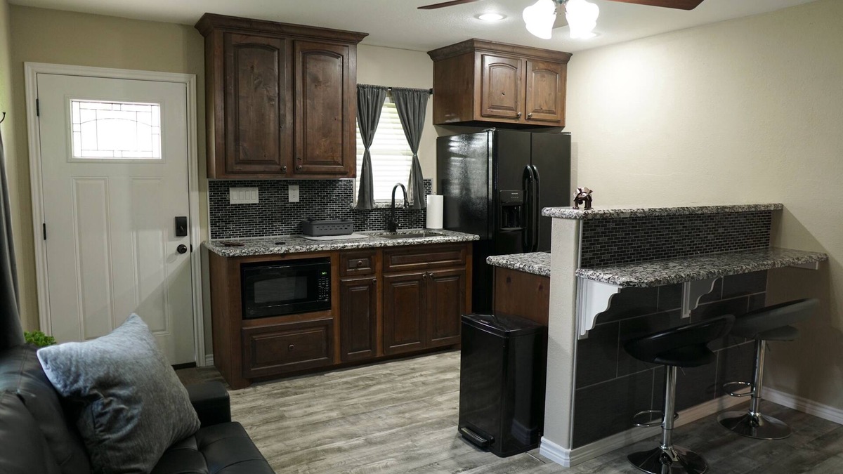 Sweeny Cottage | Luxurious Tiny House