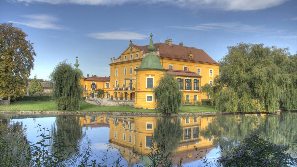 Sankt Polten Other | Luxurious unique baroque Castle lavishly furnished