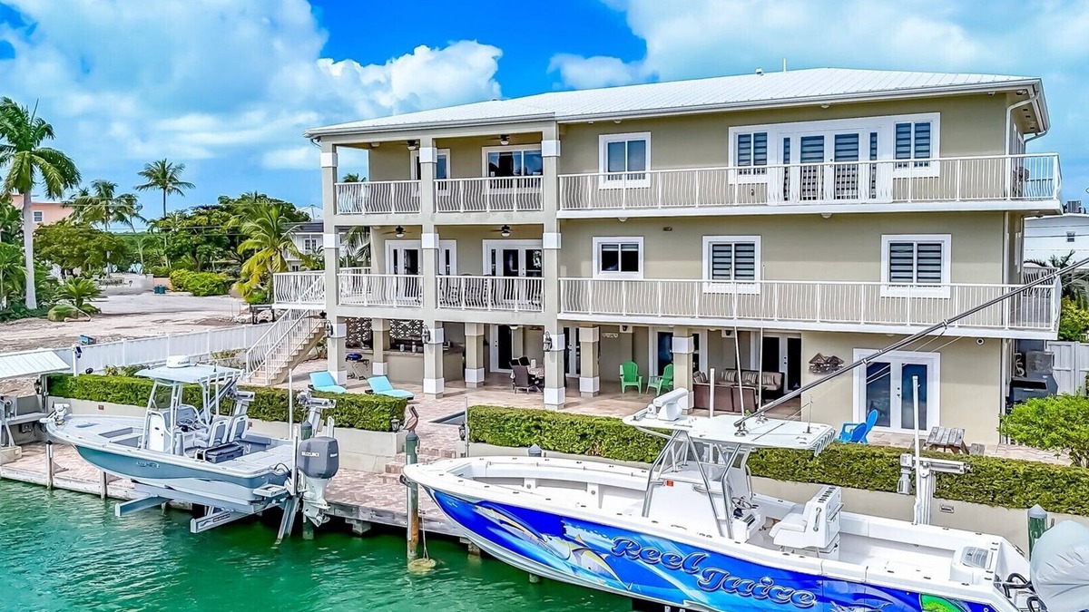 Venetian Shores House | Luxurious Venetian Shores Pool Paradise - Your Dream Getaway Awaits!