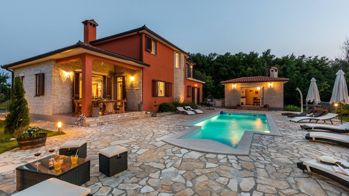 Presika Villa | Luxurious Villa near the sea