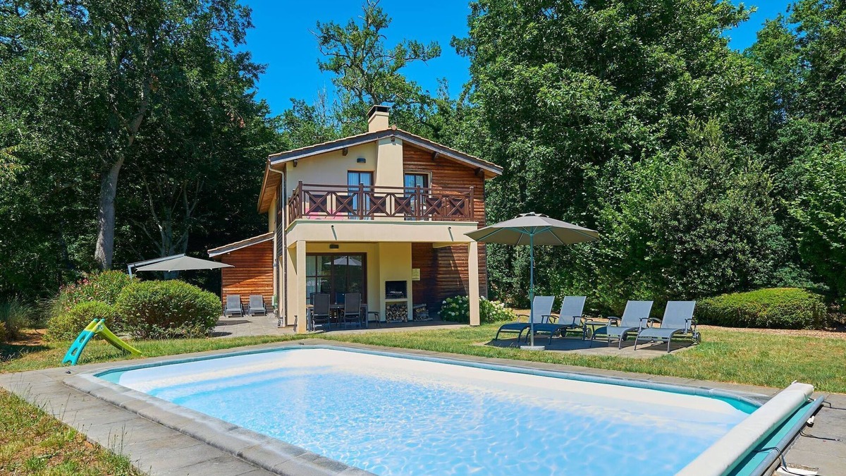 Salles Villa | Luxurious villa with private pool