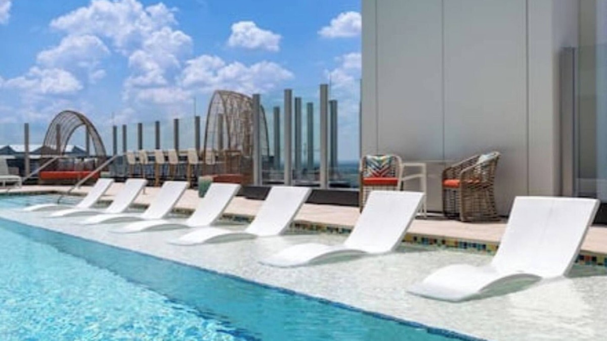 Downtown Atlanta Condo | Luxurious Wyndham Atlanta 2 Bedroom Condo with Kitchen