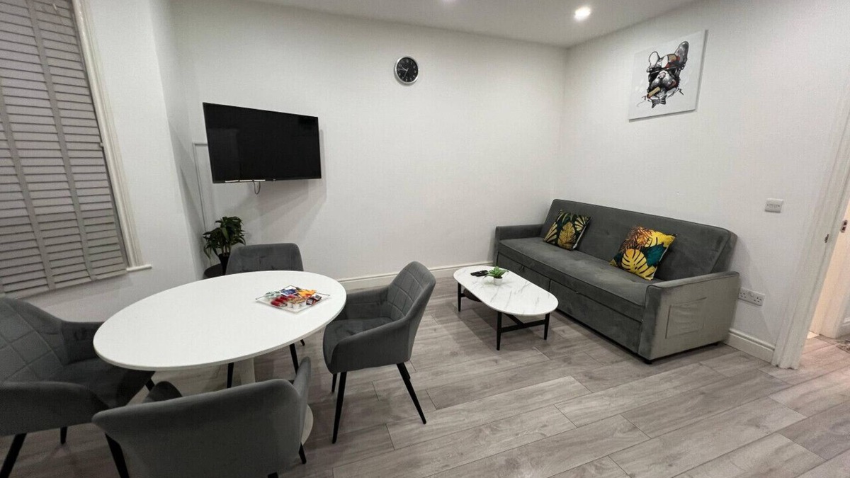 Valentines Apartment | Luxury 1 bed flat at Ilford st