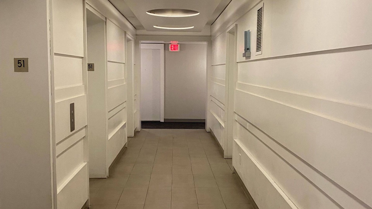 Financial District Condo | Luxury 1 Bedroom Condo with CN Tower & Lakeview