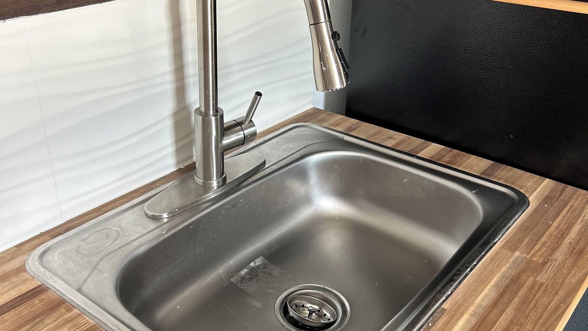 Brazoria Condo | Luxury 1-bedroom Container Condo in brilliant Brazoria with AC, WiFi
