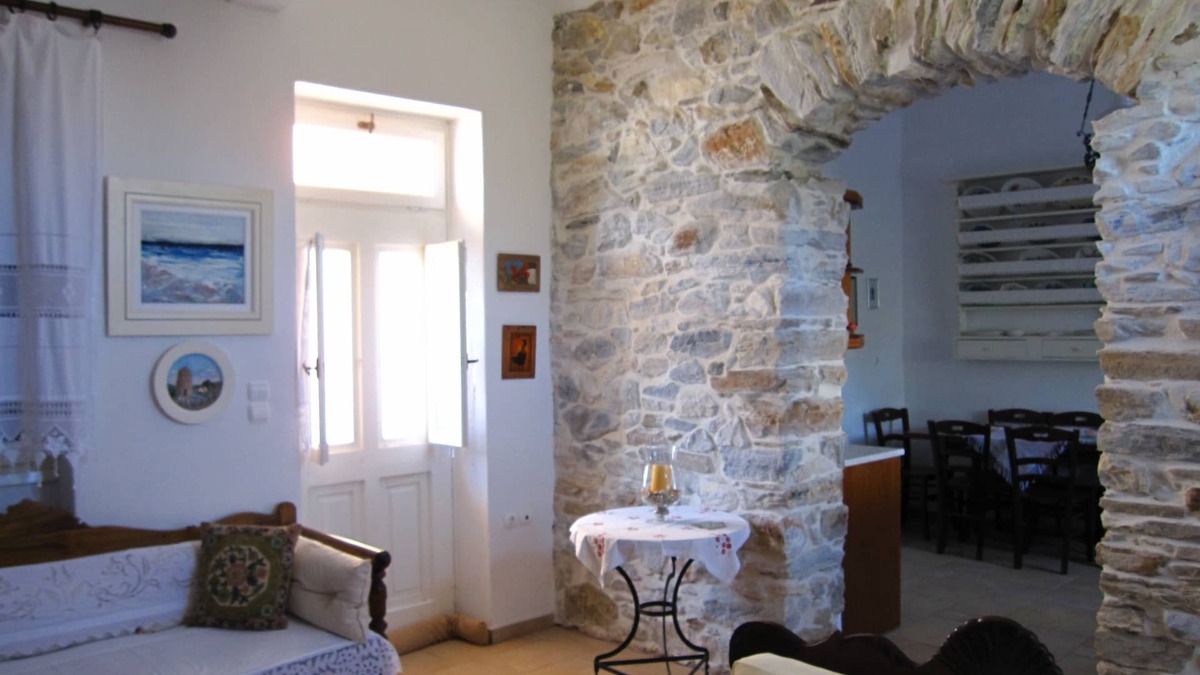 Naxos House | Luxury 100m2 house 15min. from the sea