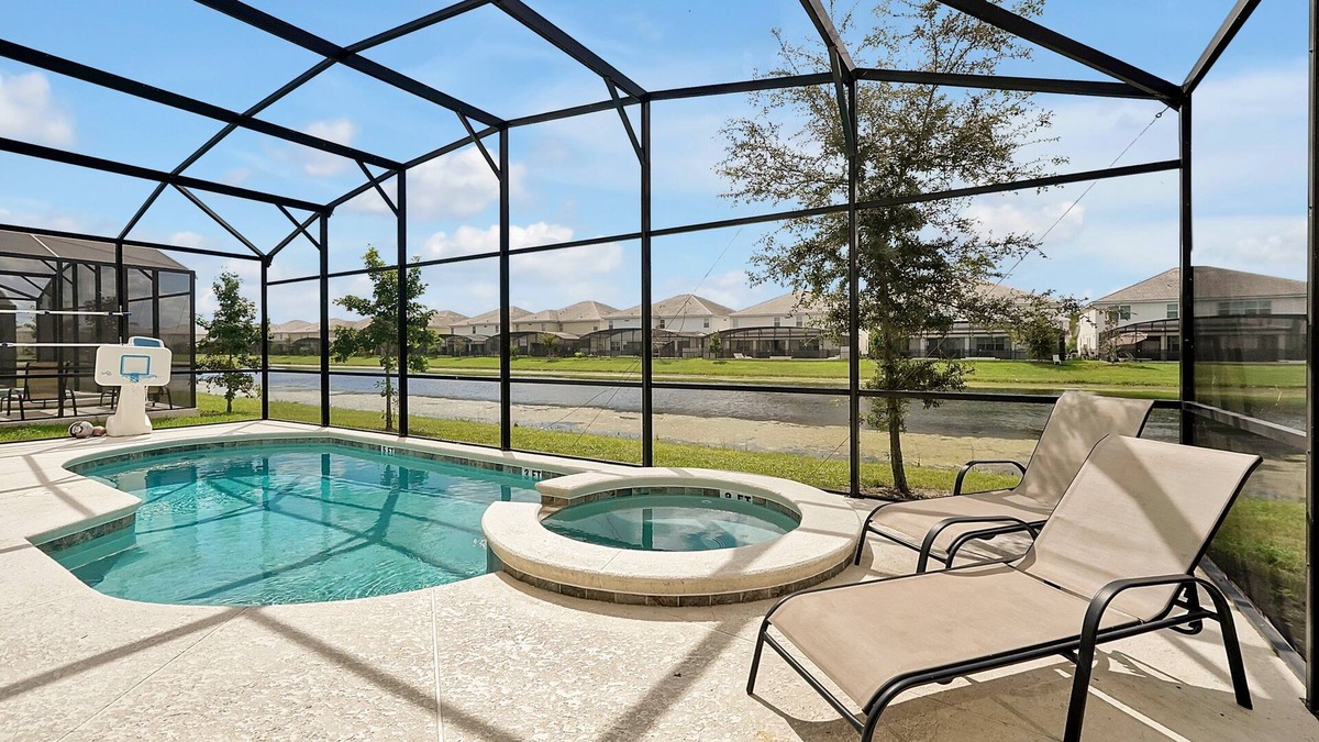 Kissimmee Villa | Luxury 12-BR Villa w/Pool & Resort Amenities Near Disney