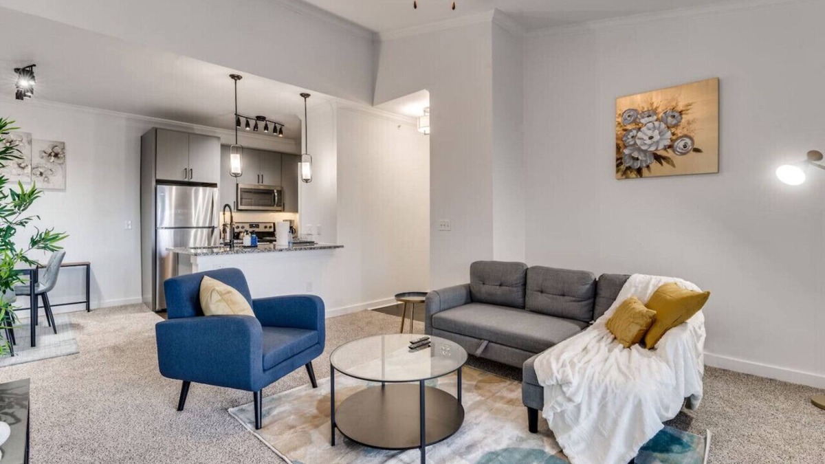 McNeil Apartment | Luxury 1Bedroom Apt with Pool