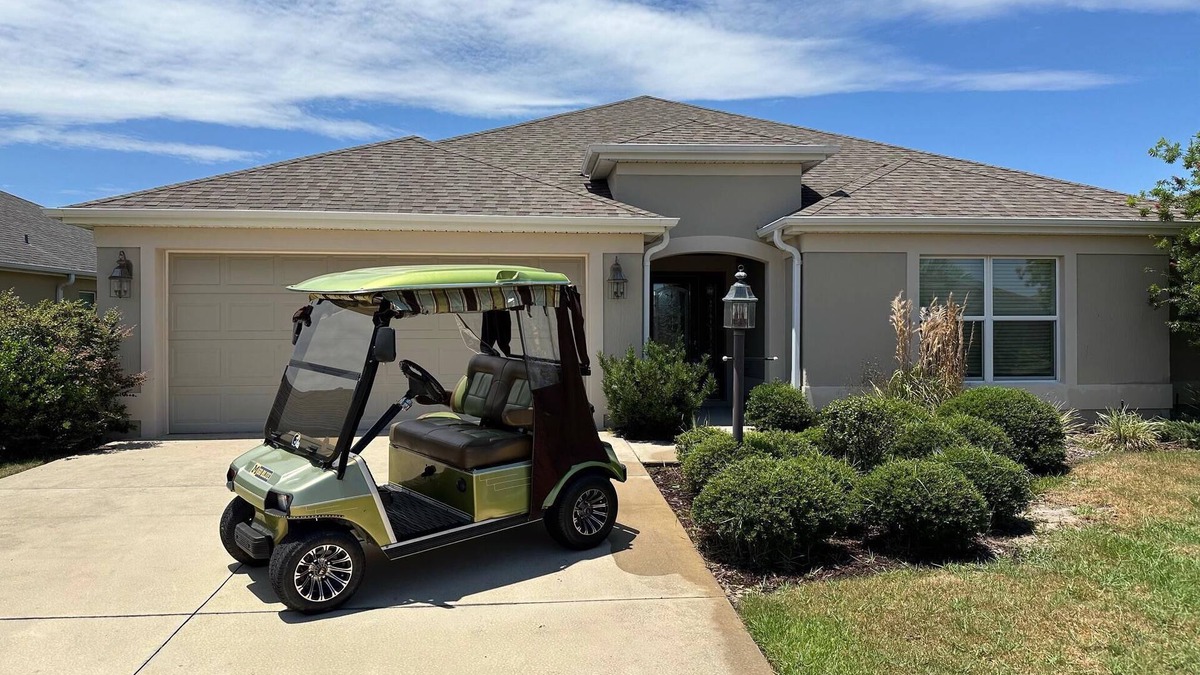 Fernandina House | Luxury 2 bed/2 bath designer home near Brownwood 2 person gas cart