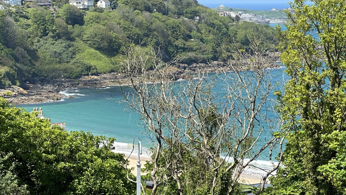 Carbis Bay Apartment | Luxury 2 Bed 2 Bathrooms Apartment Carbis Bay - Seaviews from all rooms!