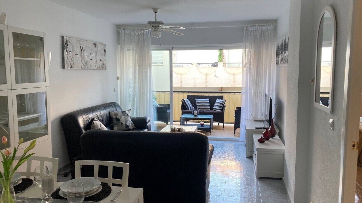 Diputacion de Rincon de San Gines Apartment | Luxury 2 Bed air conditioned apartment in Bellaluz, 80 yards to pool.