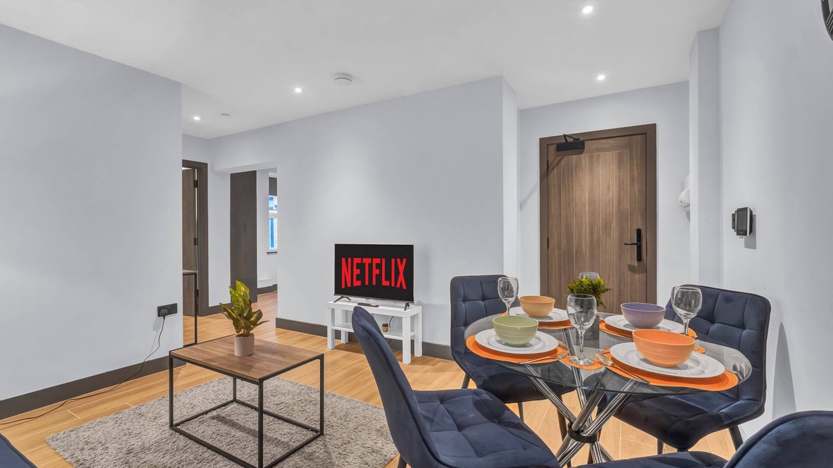 North Finchley Apartment | Luxury 2 Bedroom 2 Bathroom Apartment | 30 Mins Central London