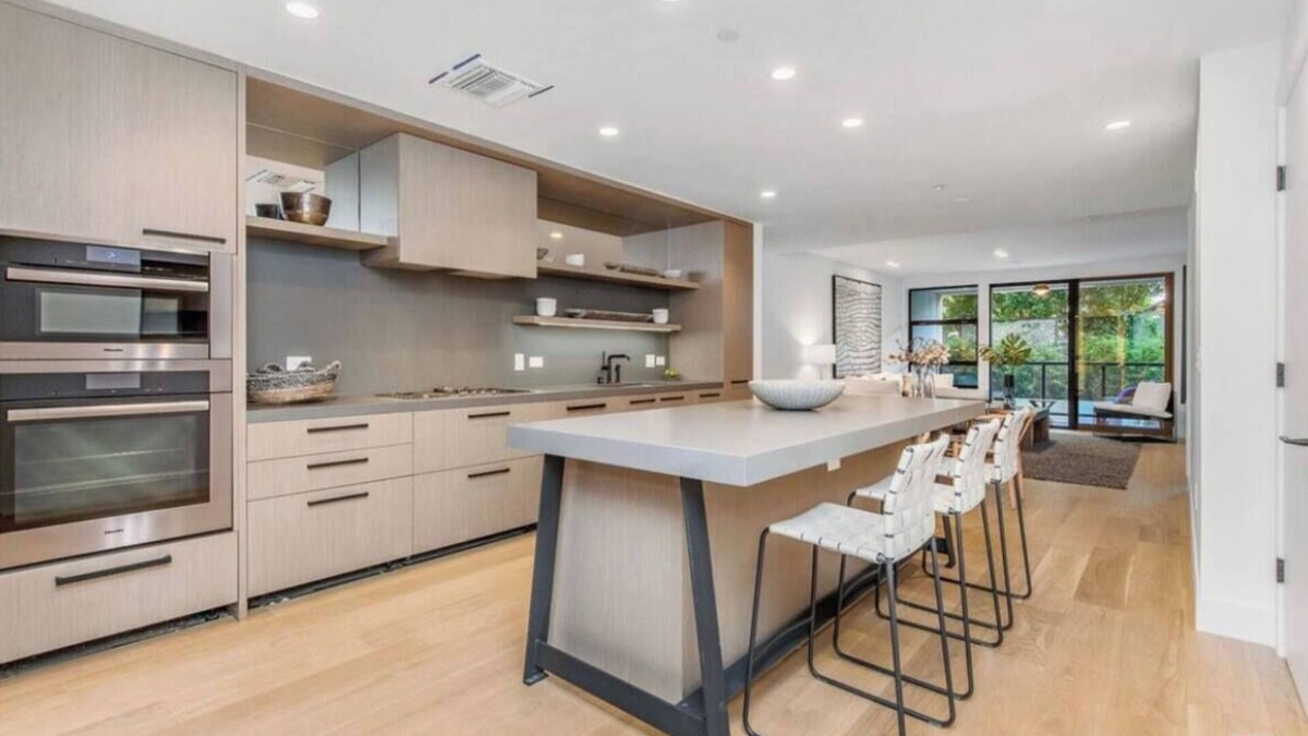Westwood Condo | Luxury 2-Bedroom, 2-Bathroom Condo on the Wilshire Corridor