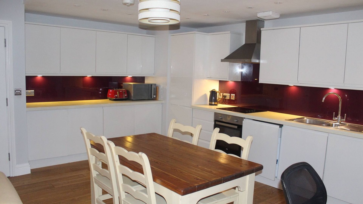 Newbury Apartment | Luxury 2 bedroom apartment in Central Newbury