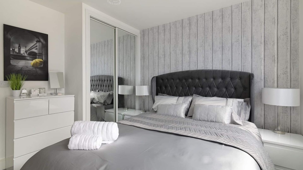 Havering Apartment | Luxury 2 bedroom apartment 5min from station