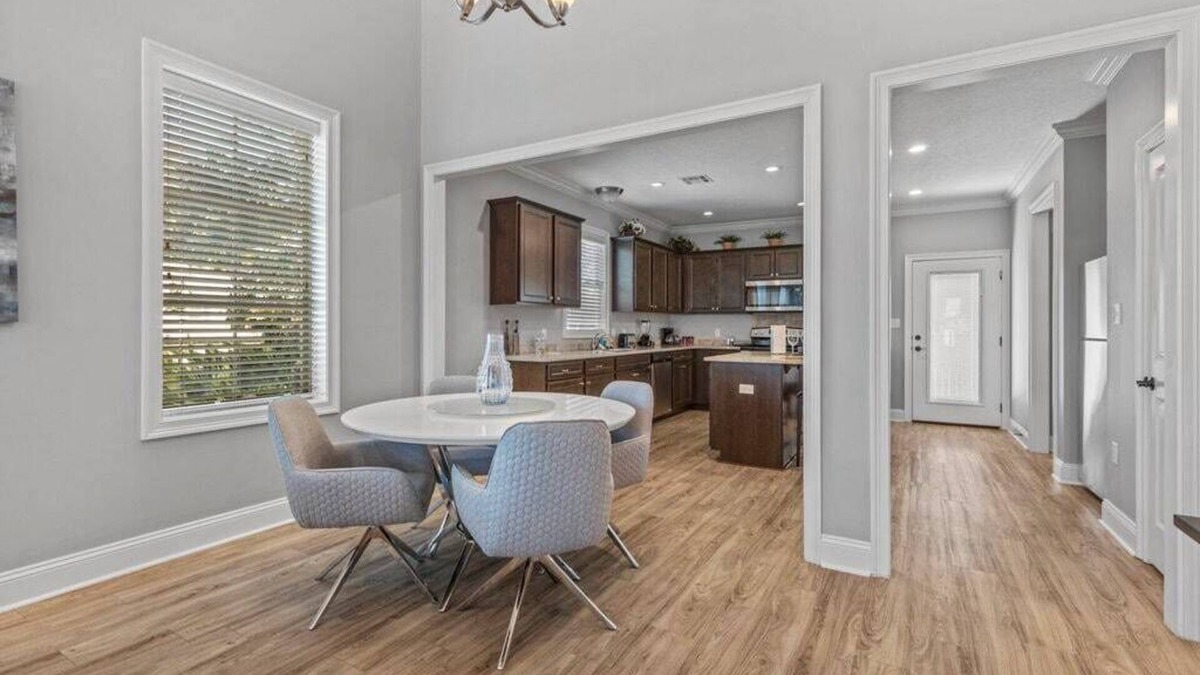 Prien House | Luxury 2 Bedroom Townhouse #1