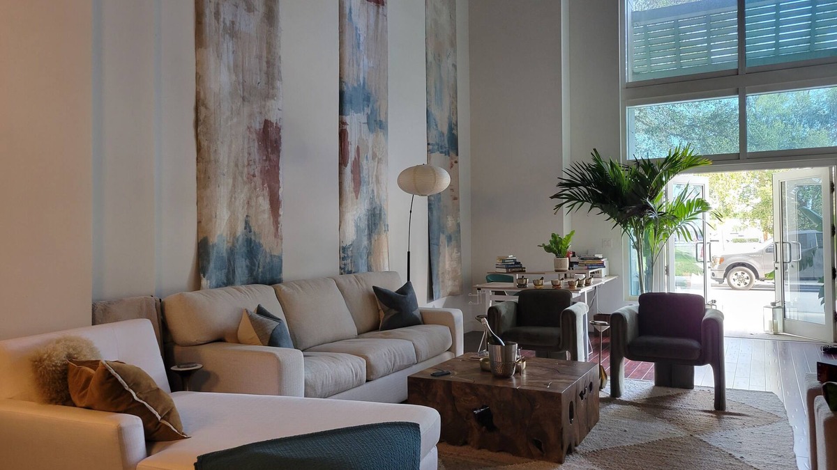 Downtown West Palm Beach Apartment | Luxury 2BD-2BH Unique Stay Experience
