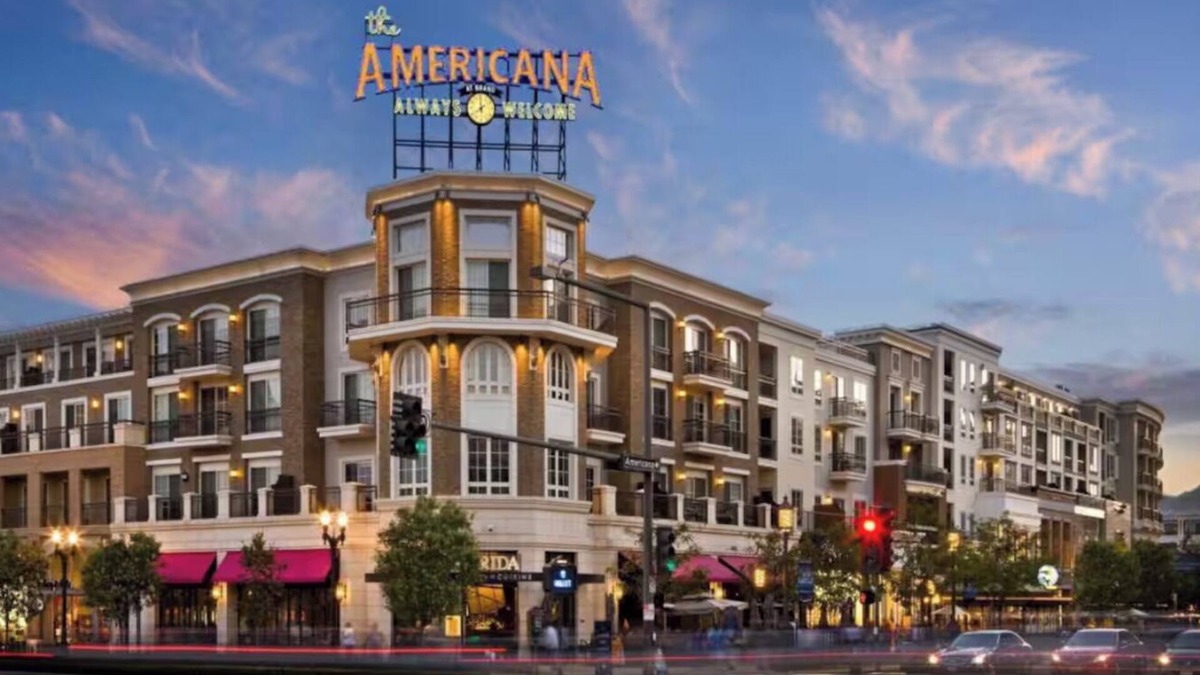 Downtown Apartment | Luxury 2BD/2BTH w gym/pool/rooftop/free parking