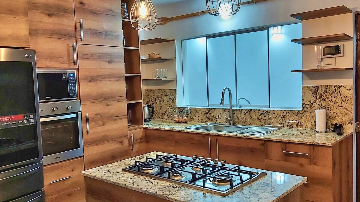 Chancay House | Luxury 2BR/2BA with Jacuzzi - 7 min walk to Ocean