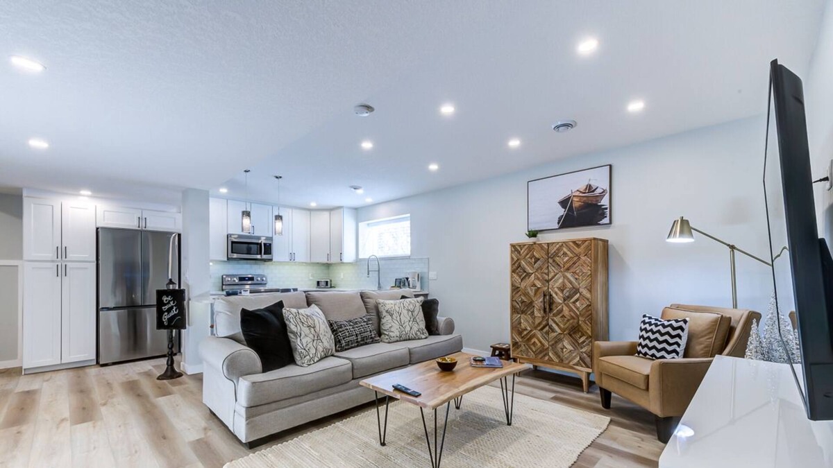 Griesbach House | Luxury 2BR Suite - Centrally Located