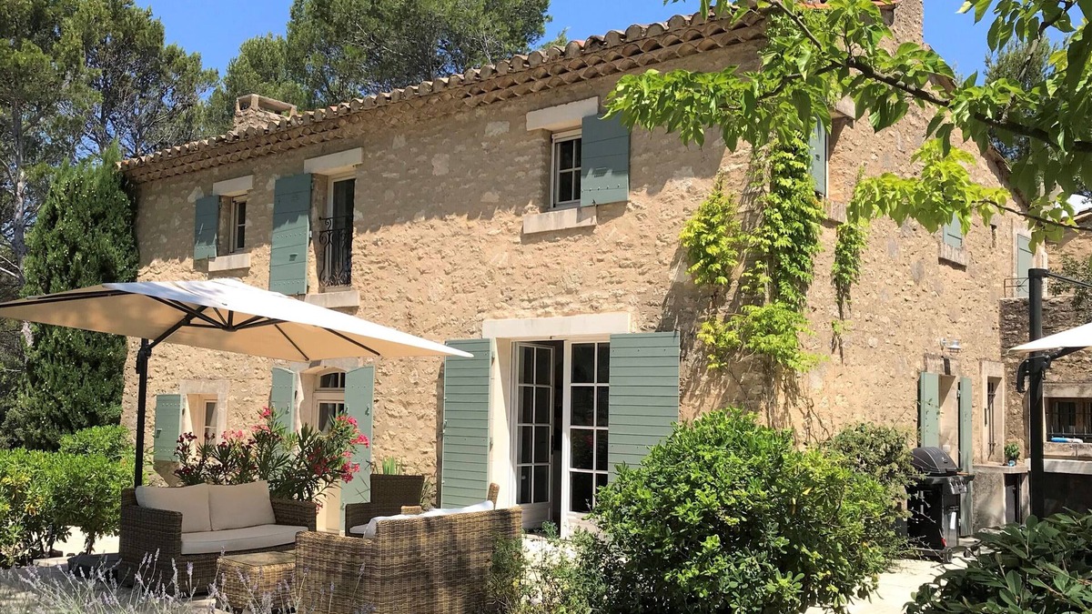 Saumane-de-Vaucluse House | Luxury 3 Bed Provencal house, private heated pool, peaceful rural location