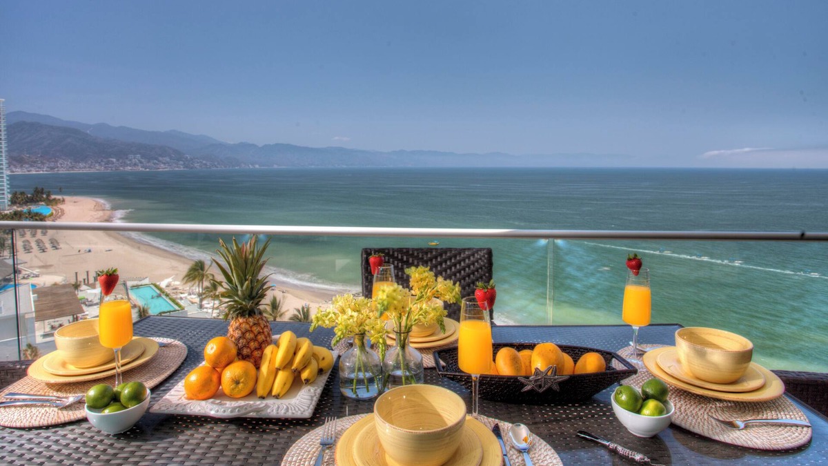 North Hotel Zone Condo | Luxury 3-bedroom condo with AC, fitness room in Puerto Vallarta