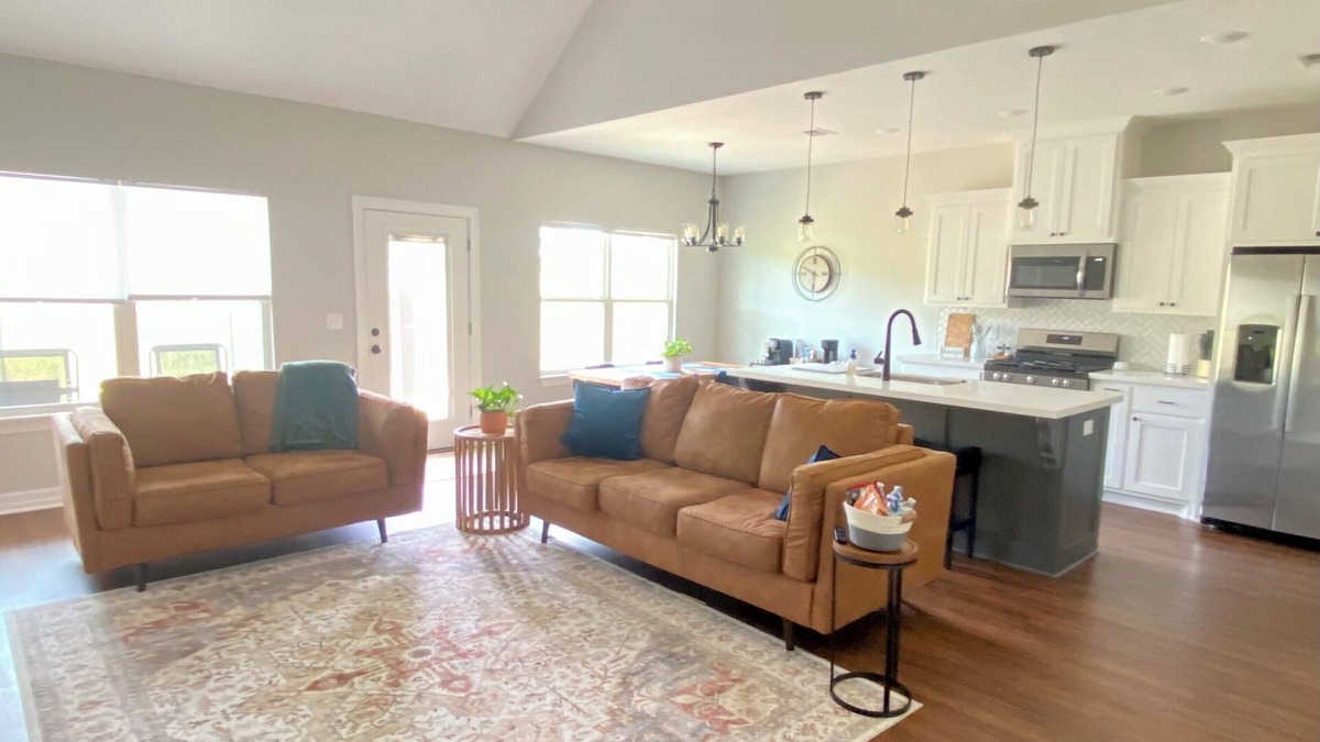 Lufkin House | Luxury 3-bedroom 2-bath house in Lufkin