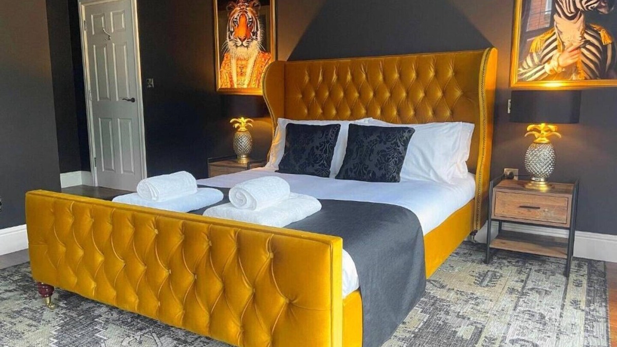Yeovil Apartment | Luxury 3 Bedroom Apartment in the Heart of Yeovil